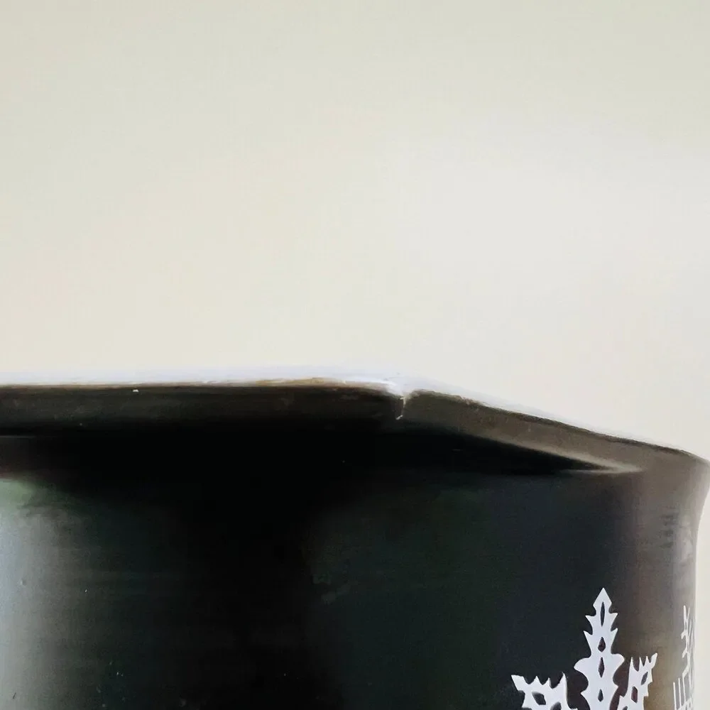 PYREX Black White Snowflake 045 Casserole Dish 2 1/2 Qt